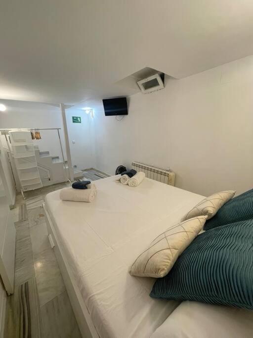 شقة Arriaga Bajo- Precioso Duplex. Parking Gratuito مدريد المظهر الخارجي الصورة